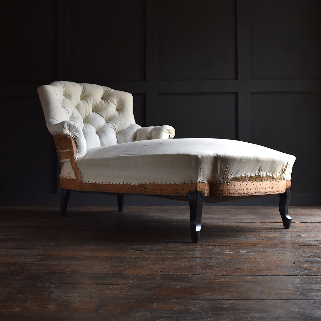 French Napoleon III Button Back Chaise Longue. Upholstery inclusive.